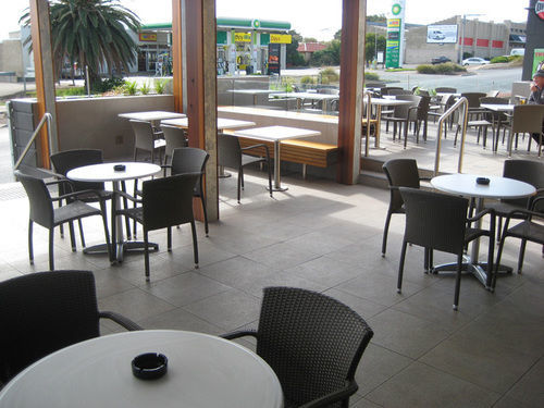 Christies Beach Hotel Clarendon Экстерьер фото